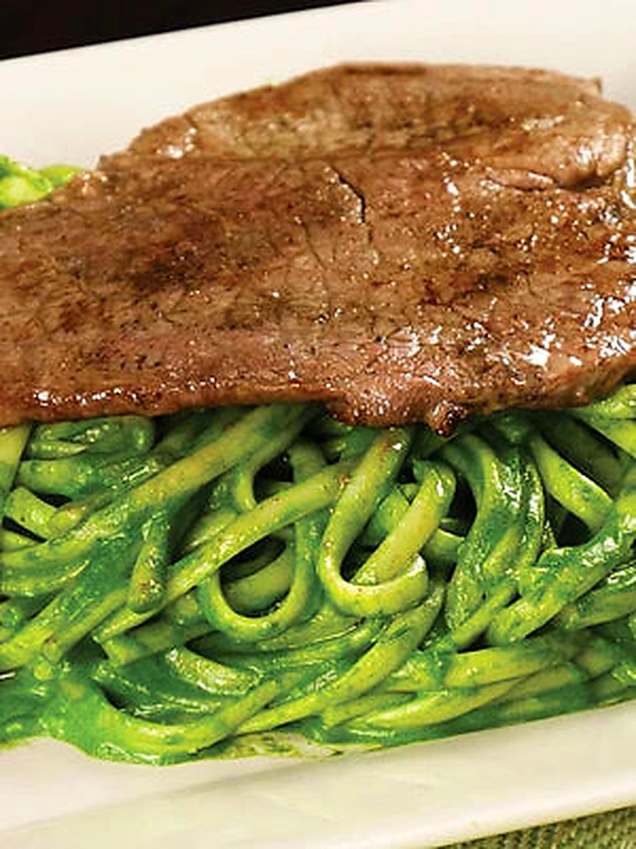 Fettuccine al Pesto con Bistec - Encuentro Marino